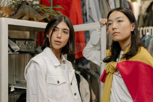 Tendencias Imperdibles en Moda Mujer para Brillar Este AÃ±o